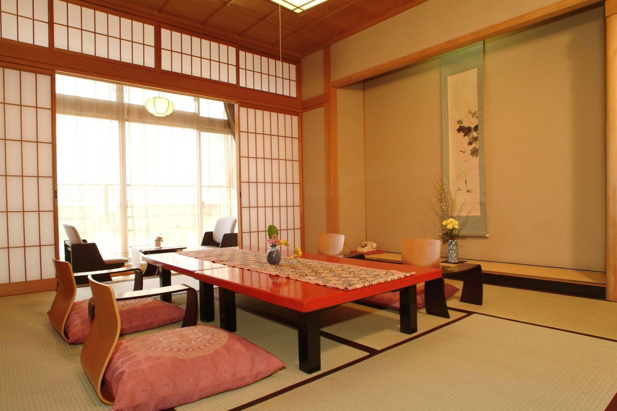 Kamiyamada Hotel Chikuma Екстер'єр фото